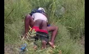 Married woman Caught in the Bush Fuck Video